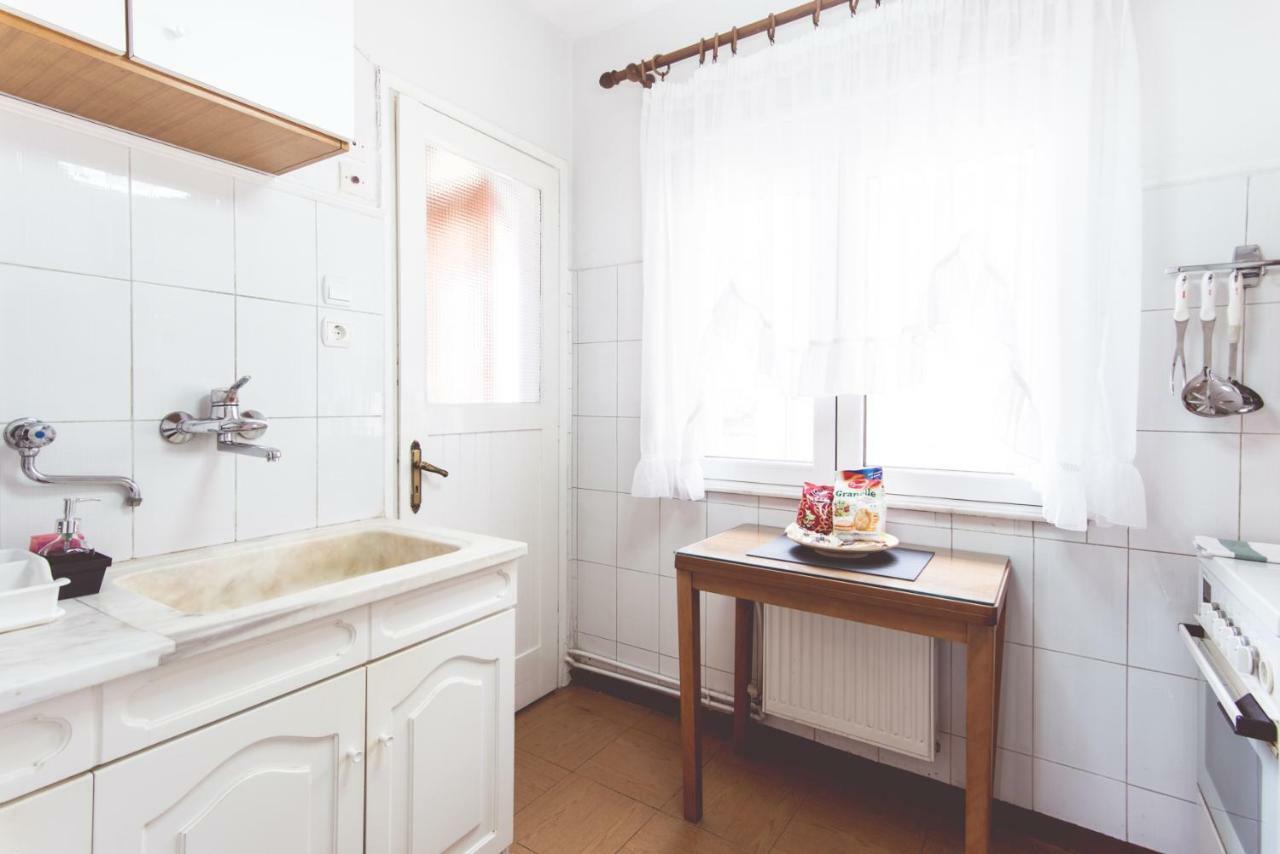 Comfy & Relaxing Apartment سالونيك المظهر الخارجي الصورة